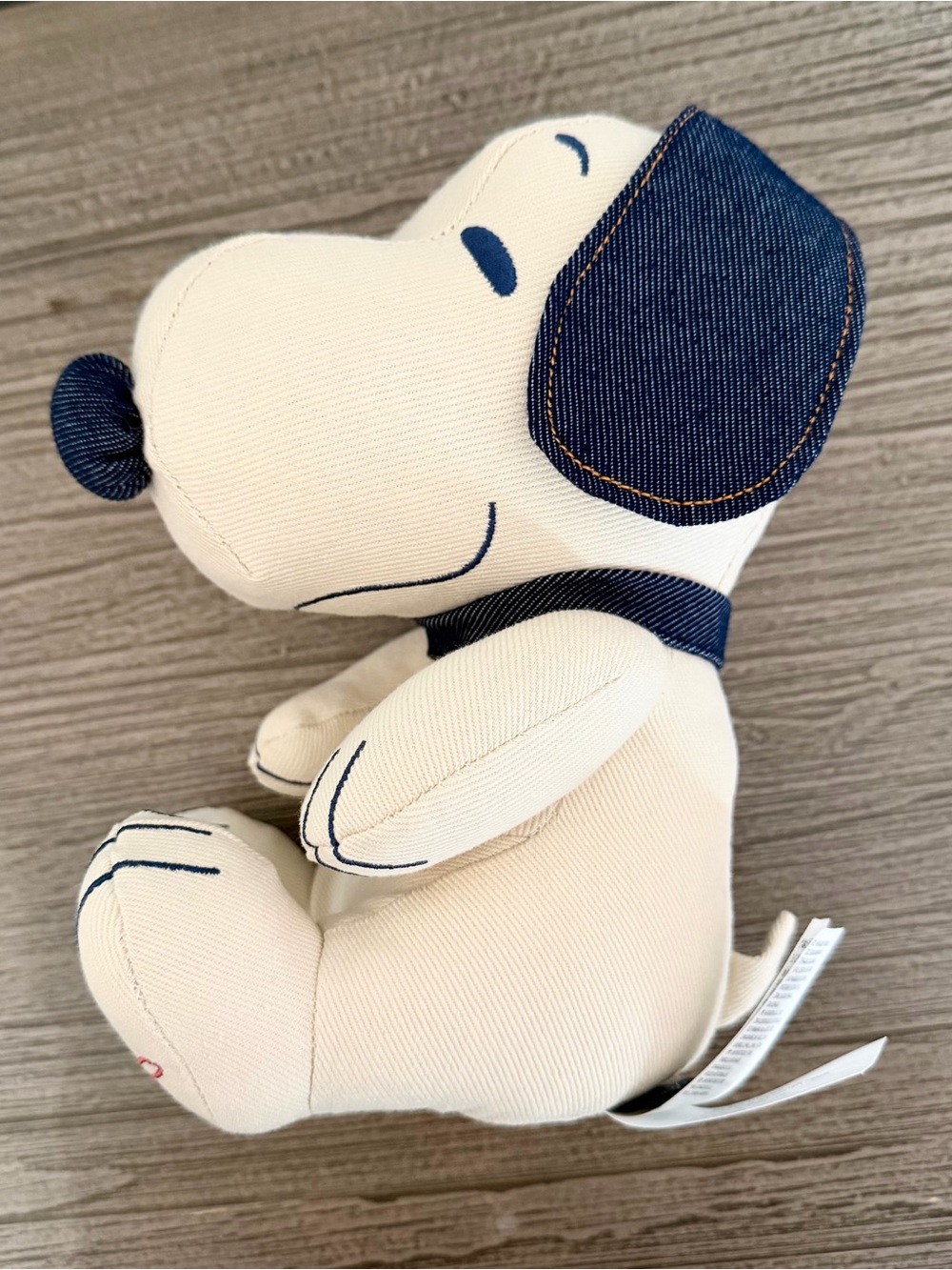 American Eagle x Peanuts 2024 Collectable Denim Stuffed Snoopy With Bag. NWT! - Picture 3 of 16